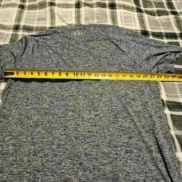 Under Armour XL tech tee with wicking, technology. - Picture 7 of 8